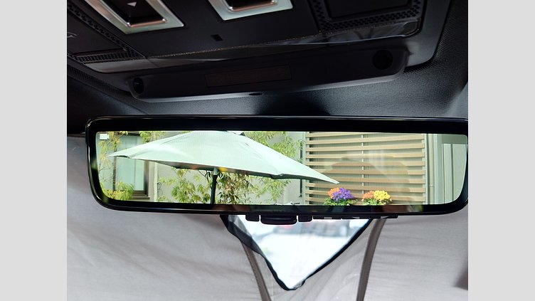 2024 認定中古車 Land Rover Defender 110 フジホワイト D300 AWD（AT） X-DYNAMIC HSE