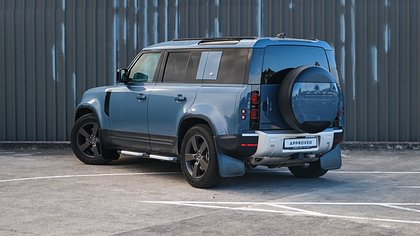 Defender 110 4