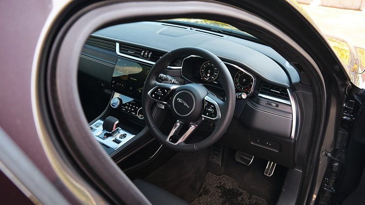 2025 Approved Jaguar F-Pace Carpathian Grey P250 R-Dynamic SE