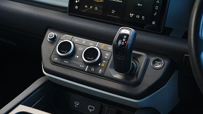 Defender 110 8