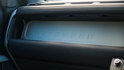Defender 110 5