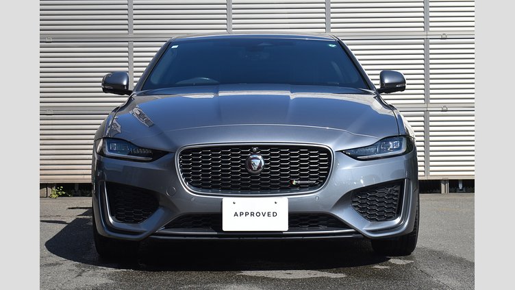 2021 認定中古車 Jaguar XE アイガーグレー D200 AWD（オートマチック）MHEV 4 door Saloon R-DYNAMIC S