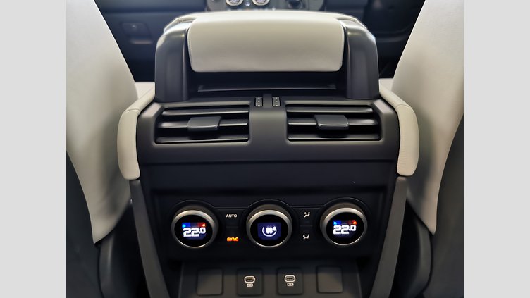 2025 認定中古車 Land Rover Defender 110 パンゲアグリーン D350 ディーゼルマイルドハイブリッド X-Dynamic HSE