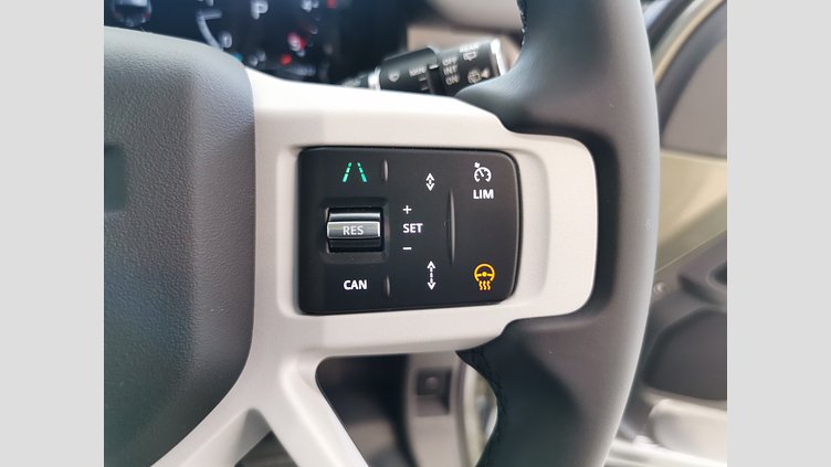 2025 認定中古車 Land Rover Defender 110 パンゲアグリーン D350 ディーゼルマイルドハイブリッド X-Dynamic HSE