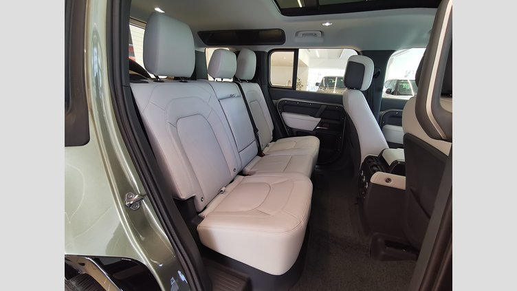 2025 認定中古車 Land Rover Defender 110 パンゲアグリーン D350 ディーゼルマイルドハイブリッド X-Dynamic HSE