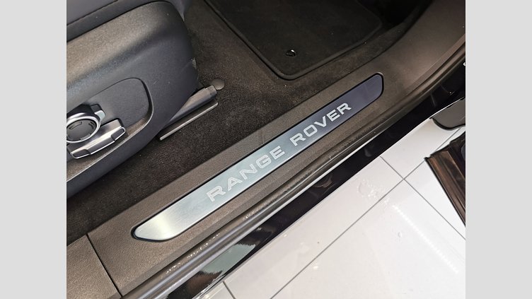2024 認定中古車 Land Rover Range Rover Evoque サントリーニブラック プラグインハイブリッド（ガソリン） Standard Wheelbase DYNAMIC HSE