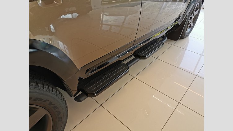 2021 認定中古車 Land Rover Defender 110 ゴンドワナストーン D300 AWD（AT） X-DYNAMIC SE