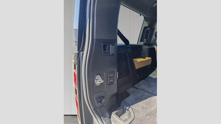 2025 Approved Land Rover Defender 130 Carpathian Grey D300 Diesel MHEV X-Dynamic HSE