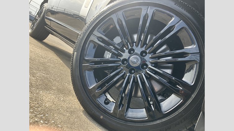 2024 認定中古車 Land Rover Range Rover カルパチアングレイ 615 AWD（AT） スタンダードホイールベース SV