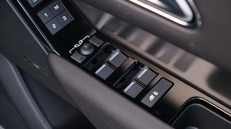 2025 Approved Land Rover Range Rover Velar Santorini Black P250 S