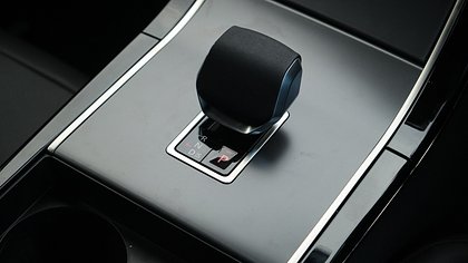 Range Rover Velar 12