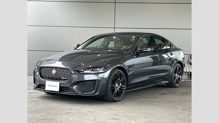 2021 認定中古車 Jaguar XE カルパチアングレー D200 AWD（オートマチック）MHEV 4 door Saloon R-DYNAMIC S