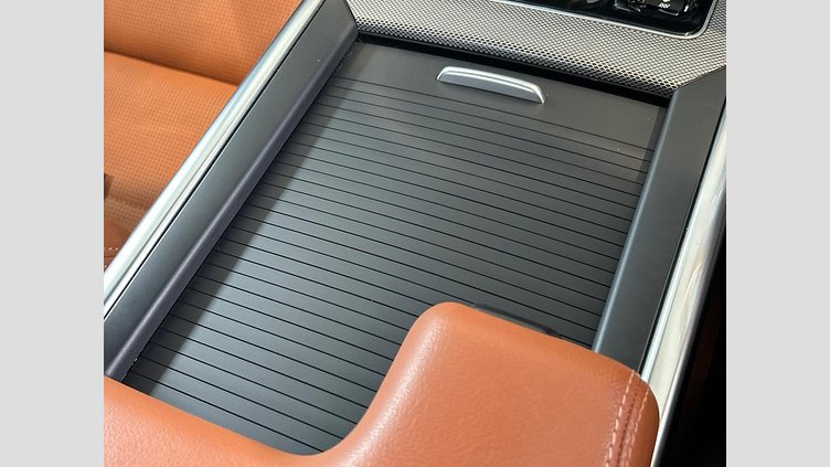 2021 認定中古車 Jaguar XE カルパチアングレー D200 AWD（オートマチック）MHEV 4 door Saloon R-DYNAMIC S