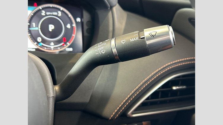 2021 認定中古車 Jaguar XE カルパチアングレー D200 AWD（オートマチック）MHEV 4 door Saloon R-DYNAMIC S