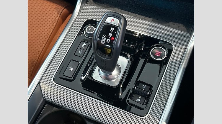 2021 認定中古車 Jaguar XE カルパチアングレー D200 AWD（オートマチック）MHEV 4 door Saloon R-DYNAMIC S