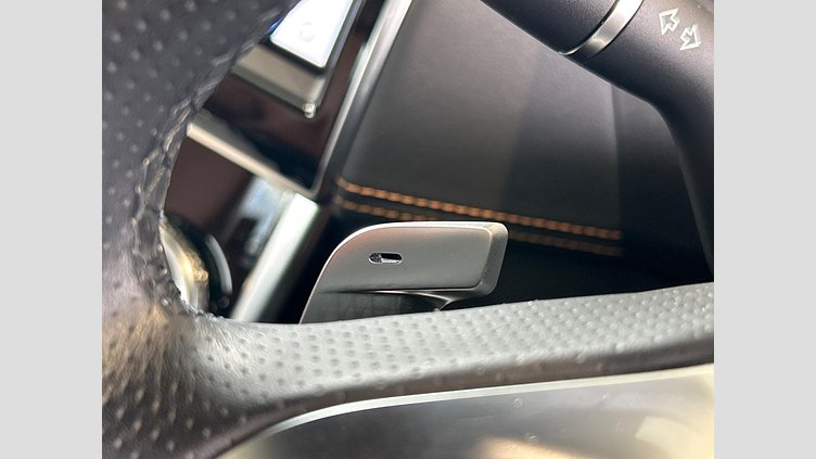 2021 認定中古車 Jaguar XE カルパチアングレー D200 AWD（オートマチック）MHEV 4 door Saloon R-DYNAMIC S