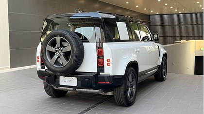 Defender 110 1