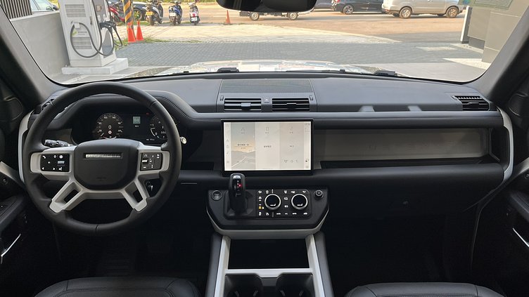 2025 新車 Land Rover Defender 110 (1AA) 富士山白 Fuji White D300  輕油電混合 X-Dynamic HSE