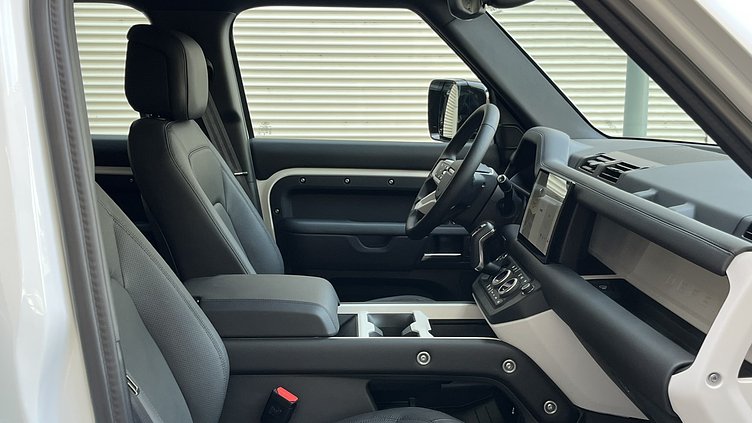 2025 新車 Land Rover Defender 110 (1AA) 富士山白 Fuji White D300  輕油電混合 X-Dynamic HSE