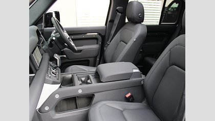 Defender 110 8