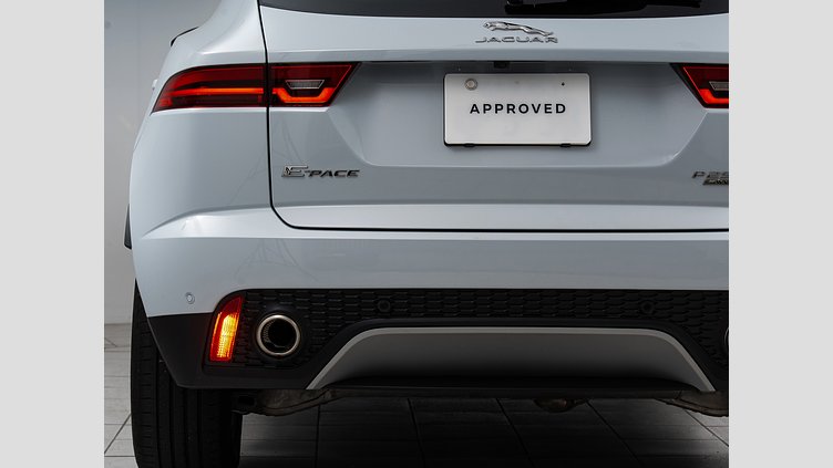 2018 認定中古車 Jaguar E-Pace ユーロン ホワイト P250 オートマチック全輪駆動 S　P250
