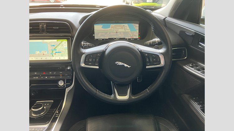 2018 認定中古車 Jaguar XE Yulong White 2.0 litre i4D Diesel PRESTIGE AWD