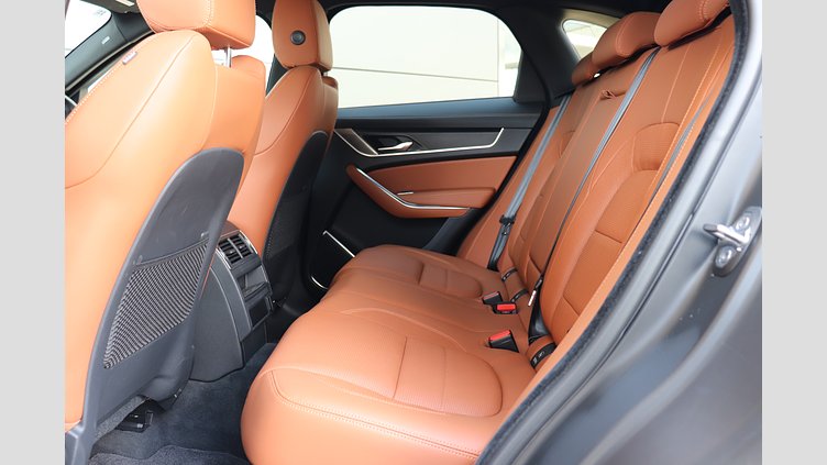 2022 認定中古車 Jaguar F-Pace サントリーニブラック P250 AWD（オートマチック） R-DYNAMIC BLACK