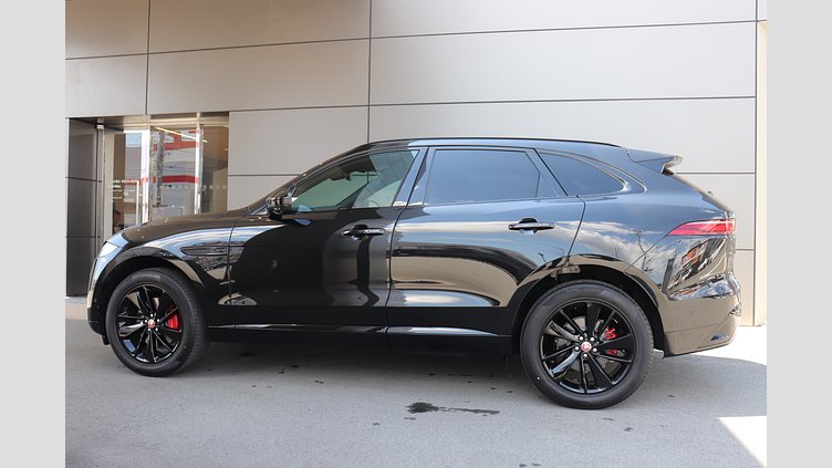 2022 認定中古車 Jaguar F-Pace サントリーニブラック P250 AWD（オートマチック） R-DYNAMIC BLACK