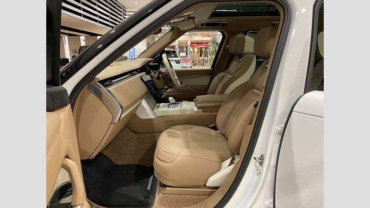 2024 認定中古車 Land Rover Range Rover アイシーホワイト - グロスフィニッシュ 615 AWD（AT） スタンダードホイールベース SV