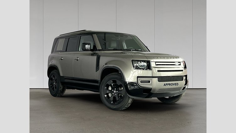2024 Approved Land Rover Defender 110 Silicon Silver D300 Diesel MHEV X-Dynamic SE