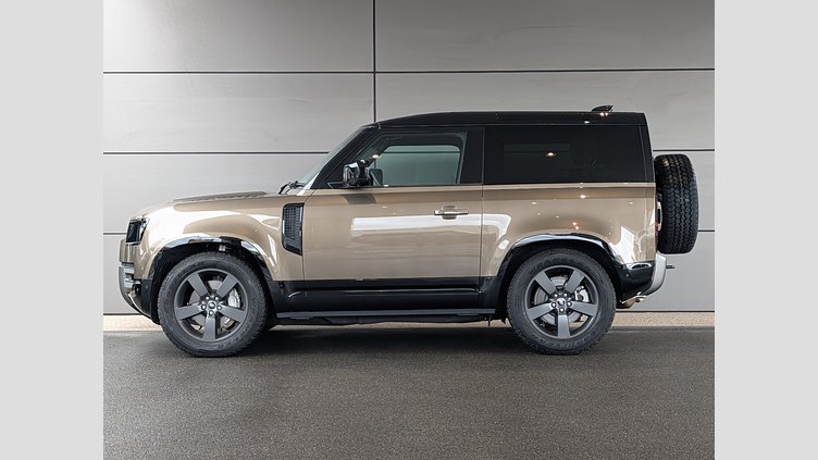 2025 認定中古車 Land Rover Defender 90 ゴンドワナストーン D350 ディーゼルマイルドハイブリッド X-Dynamic HSE