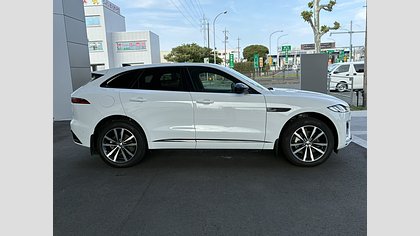 F-Pace 10