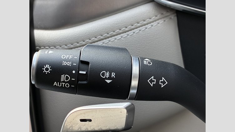 2023 認定中古車 Jaguar F-Pace フジホワイト D204 AWD（オートマチック）MHEV R-DYNAMIC SE