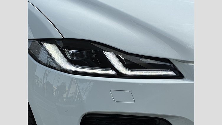 2023 認定中古車 Jaguar F-Pace フジホワイト D204 AWD（オートマチック）MHEV R-DYNAMIC SE