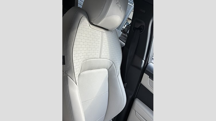 2023 認定中古車 Jaguar F-Pace フジホワイト D204 AWD（オートマチック）MHEV R-DYNAMIC SE