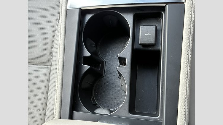 2023 認定中古車 Jaguar F-Pace フジホワイト D204 AWD（オートマチック）MHEV R-DYNAMIC SE