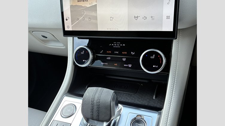 2023 認定中古車 Jaguar F-Pace フジホワイト D204 AWD（オートマチック）MHEV R-DYNAMIC SE