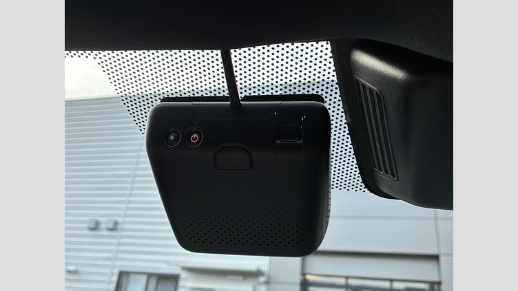 2023 認定中古車 Jaguar F-Pace フジホワイト D204 AWD（オートマチック）MHEV R-DYNAMIC SE