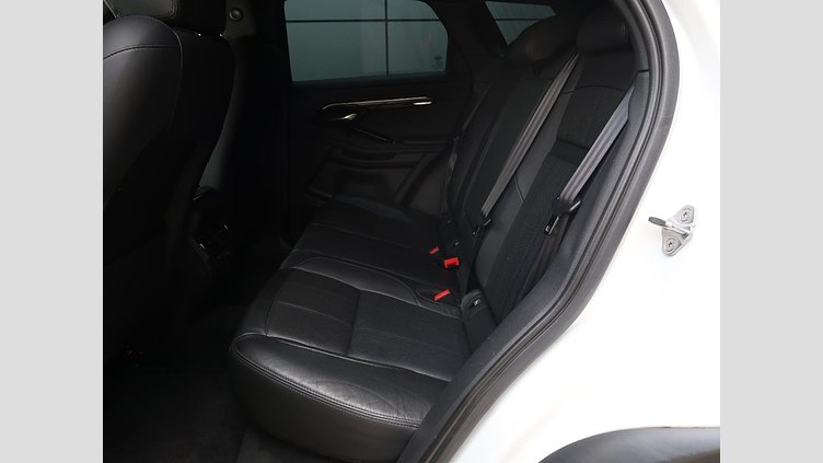 2019 認定中古車 Land Rover Range Rover Evoque フジホワイト D180 R-DYNAMIC S