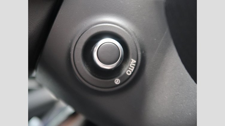2019 認定中古車 Land Rover Range Rover Evoque フジホワイト D180 R-DYNAMIC S