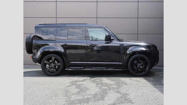 2023 認定中古車 Land Rover Defender 110 サントリーニブラック D300 AWD（AT） X-DYNAMIC HSE