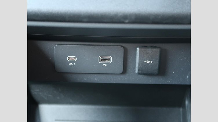 2023 認定中古車 Land Rover Defender 110 サントリーニブラック D300 AWD（AT） X-DYNAMIC HSE