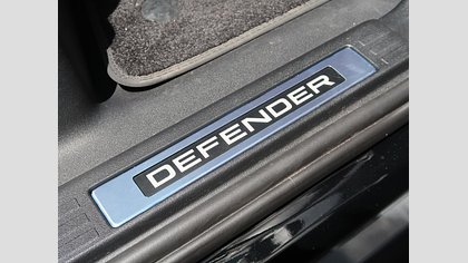 Defender 110 9