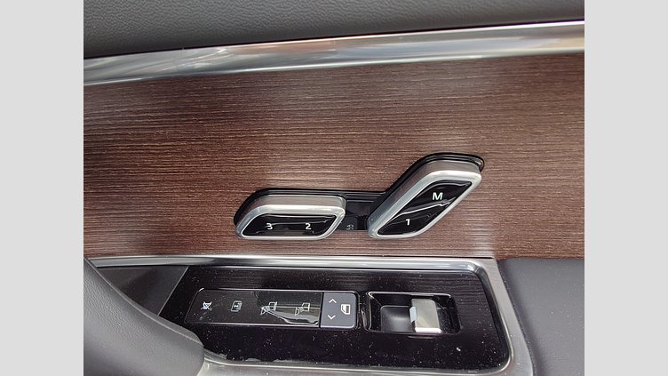 2025 認定中古車 Land Rover Range Rover シャラントグレイ P550 AWD PHEV（AT） スタンダードホイールベース Autobiography