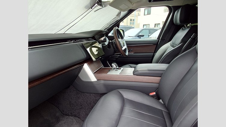 2025 認定中古車 Land Rover Range Rover シャラントグレイ P550 AWD PHEV（AT） スタンダードホイールベース Autobiography
