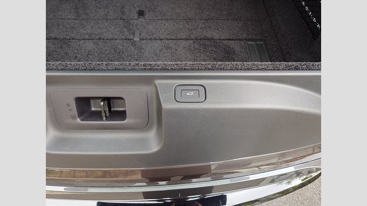 2025 認定中古車 Land Rover Range Rover シャラントグレイ P550 AWD PHEV（AT） スタンダードホイールベース Autobiography