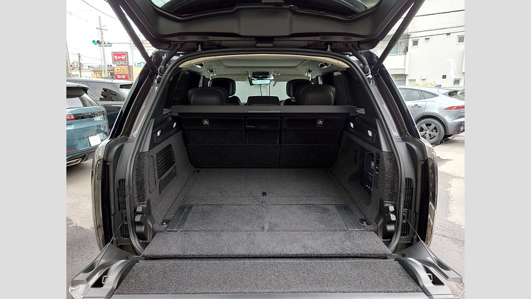 2025 認定中古車 Land Rover Range Rover シャラントグレイ P550 AWD PHEV（AT） スタンダードホイールベース Autobiography