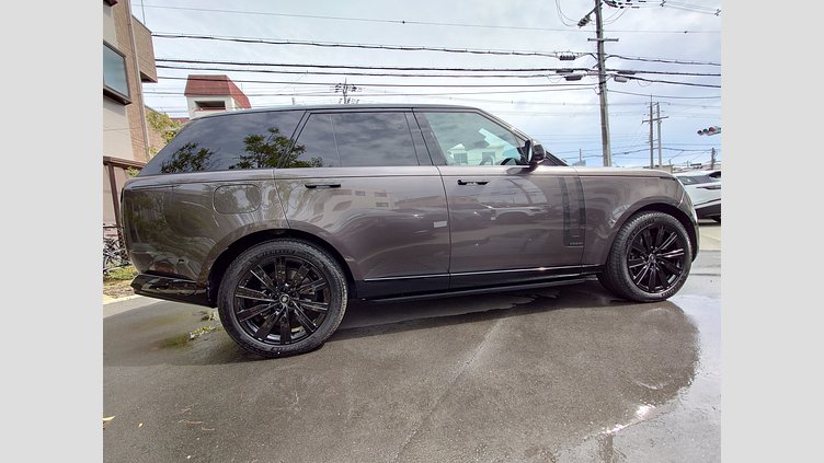 2025 認定中古車 Land Rover Range Rover シャラントグレイ P550 AWD PHEV（AT） スタンダードホイールベース Autobiography