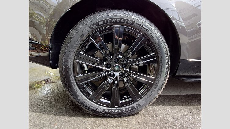2025 認定中古車 Land Rover Range Rover シャラントグレイ P550 AWD PHEV（AT） スタンダードホイールベース Autobiography