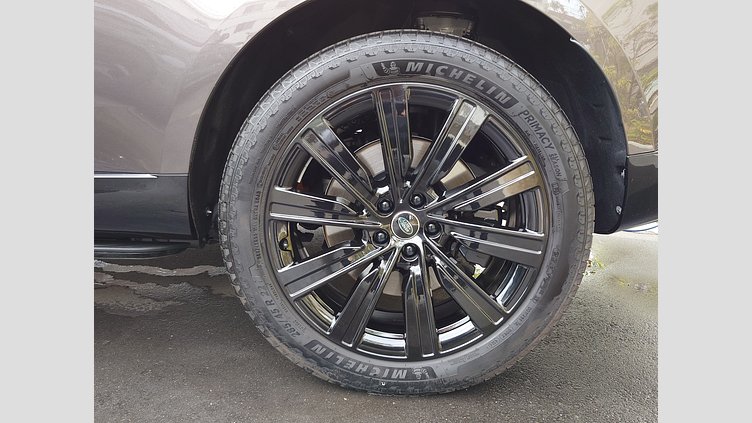 2025 認定中古車 Land Rover Range Rover シャラントグレイ P550 AWD PHEV（AT） スタンダードホイールベース Autobiography